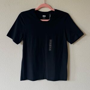 NWT Uniqlo Women’s Short Sleeve Black Cotton Tee size medium